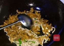 榨菜炒肉丝的做法图解9