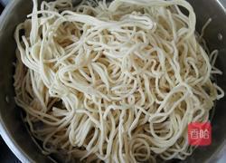 蔬菜炒面的做法图解3