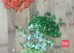 鸡蛋彩色面饼的做法图解2