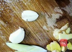 香菇焖鸡的做法图解2