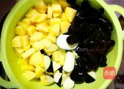 土豆茄子烧木耳的做法图解2