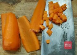 胡罗卜炒玉米的做法图解3