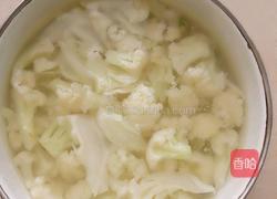 西红柿炒菜花的做法图解3