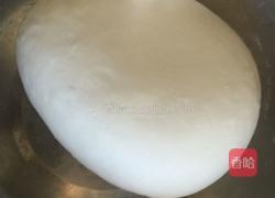 花边饺子（猪肉韭菜馅儿）的做法图解2