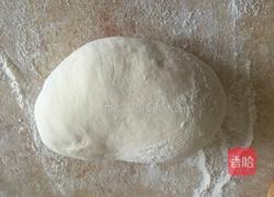 包子（猪肉韭菜馅儿）的做法图解4