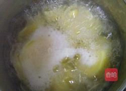 土豆鸡蛋饼的做法图解1