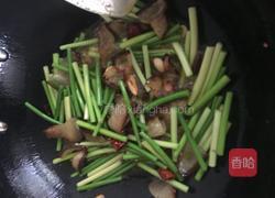 蒜苔炒腊肉的做法图解7