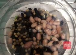 花生黑豆豆浆的做法图解2