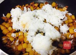 葱香肉末土豆炒饭的做法图解5