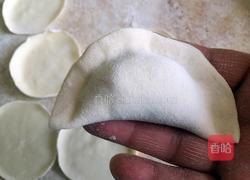 花边饺子（猪肉韭菜馅儿）的做法图解8