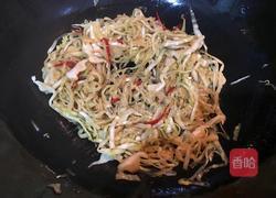 蚝油包菜丝的做法图解6