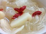 马蹄莲子炖木耳