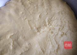 苞米面大饼子的做法图解1