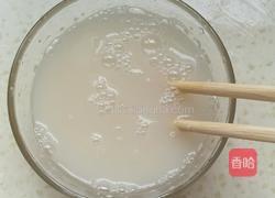 猪肉萝卜包子的做法图解1