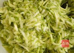 茭瓜猪肉包子馅的做法图解2