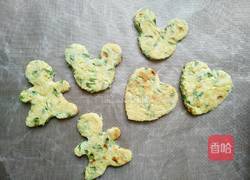 卡通槐花鸡蛋饼的做法图解8