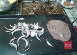 老屋私房菜 日料铁板烧牛排的做法图解2