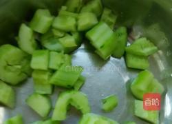 黄瓜拌西红柿的做法图解4