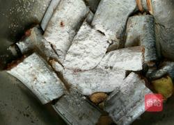 炸刀鱼的做法图解4