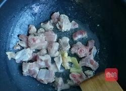 排骨焖饭的做法图解2