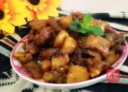 土豆烧排骨的做法图解1