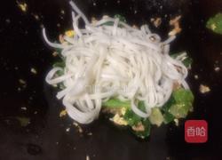 炒河粉的做法图解8