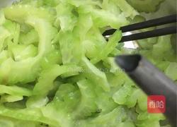 香辣肉末苦瓜的做法图解3
