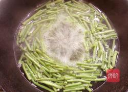 凉拌豇豆的做法图解2