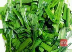 韭菜炒黄豆芽的做法图解2