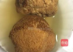 猴头菇红枣小米粥的做法图解1