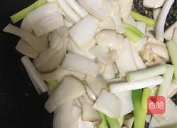 杏鲍菇炒肉的做法图解6