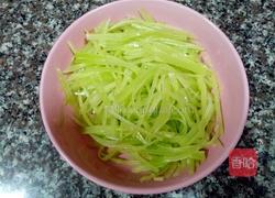 凉拌莴笋杆的做法图解7