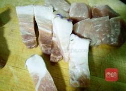 红烧肉煲鸡腿的做法图解1