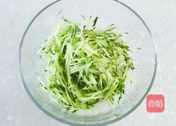 陈醋黄瓜丝的做法图解3