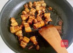 红烧肉焖蒜薹的做法图解12