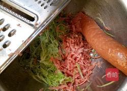 西葫芦肉肠锅塌子的做法图解2