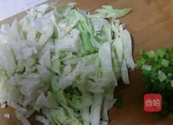 煎蛋蔬菜汤的做法图解1