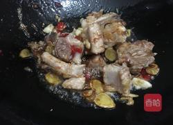土豆烧排骨的做法图解3