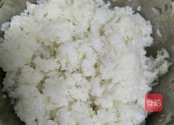香菇蛋炒饭的做法图解1