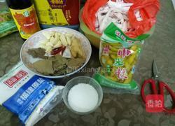 泡椒鸡爪的做法图解1