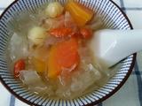木瓜银耳莲子汤