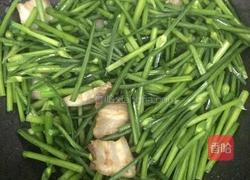 五花肉炒韭菜的做法图解4