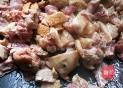 长参炖鸭肉的做法图解5