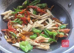 辣椒炒腐竹的做法图解8