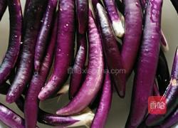 鸡蛋面粉煎茄子的做法图解1