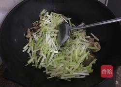 韭黄炒鸡肠的做法图解4