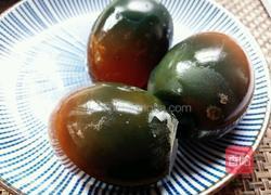 皮蛋拌黄瓜的做法图解1