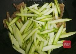 芦笋炒肉的做法图解5