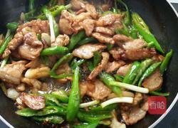 家常辣椒炒肉的做法图解12