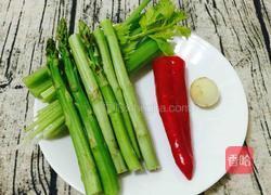 凉拌芦笋西芹豆腐皮的做法图解2